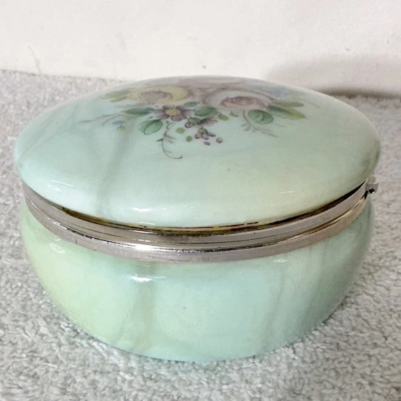 Vintage Genuine Alabaster Hand Carved Round Trinket Dish - Picture 3 of 15